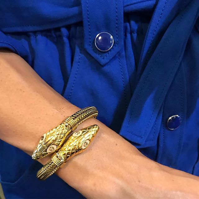 She’s a #snakelover @gasbijoux 
___________
@anne_chaton @217rp #fashionjewelry #snakeofinstagram #snake???? #jewelrygeek #tfjpmedias #snaked @snakelove.insta #gasbijoux