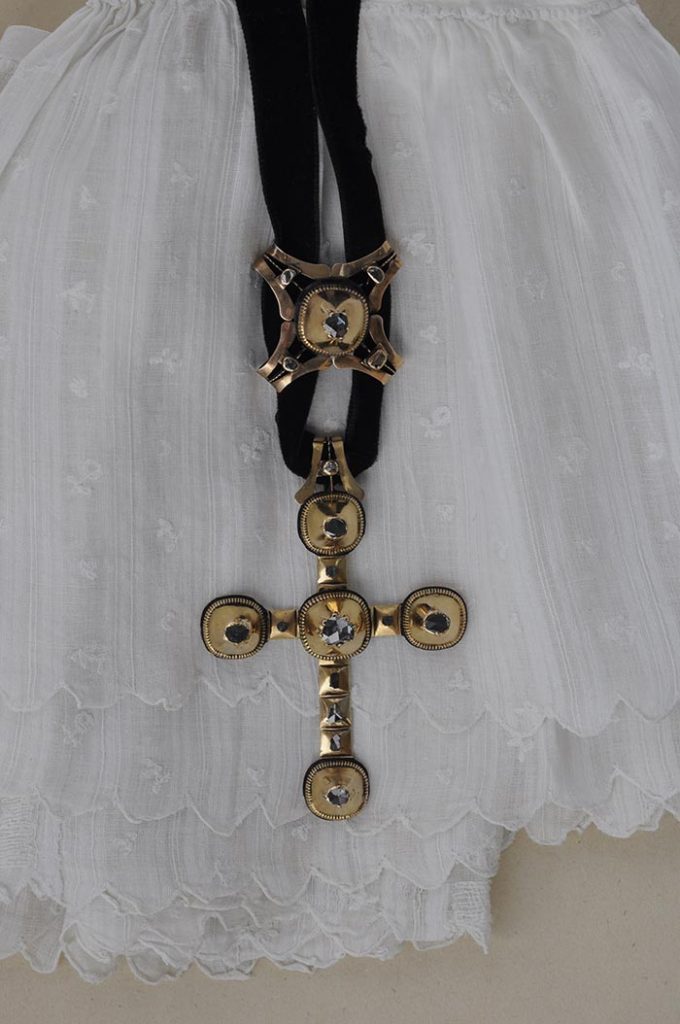 “Capucine” cross made of gold, diamonds and enamel - Late 18th century