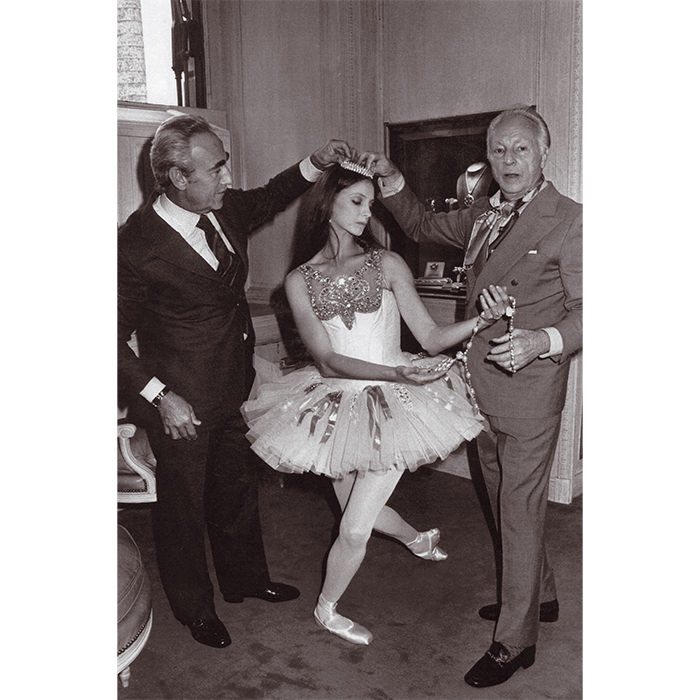 van-cleef-and-arpels-ballerine-sandrine-merle-the-french-jewelry-post-une