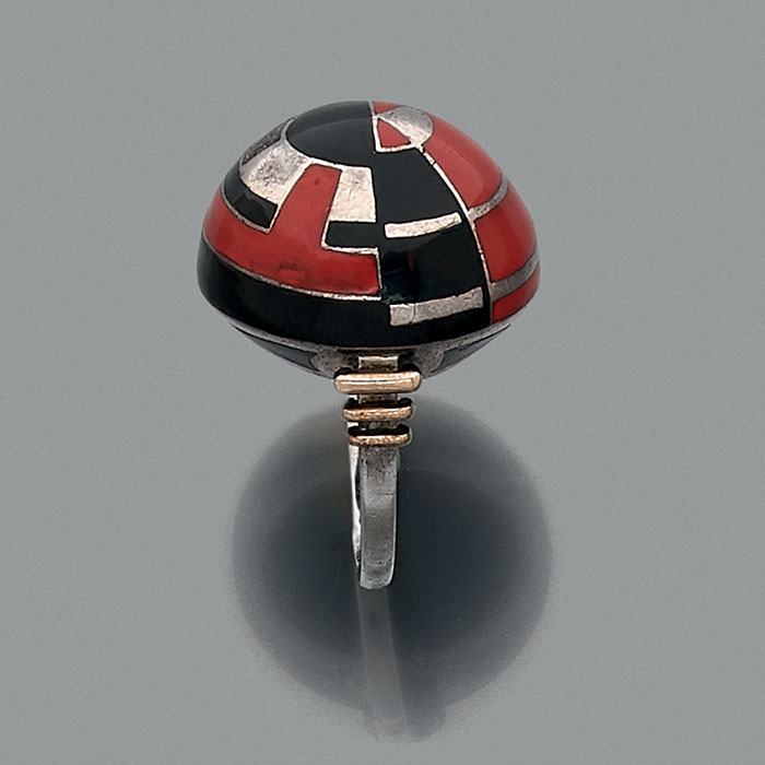 musee-des-arts-decoratifs-galerie-des-bijoux-gerard-sandoz-art-deco-sandrine-merle-the-french-jewelry-post