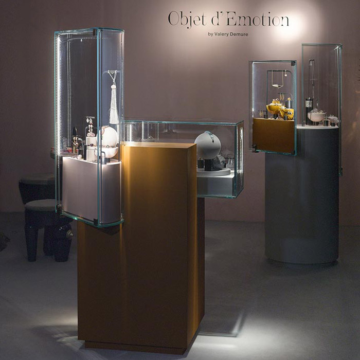 sales-agent-jewelry-mise-en-avant