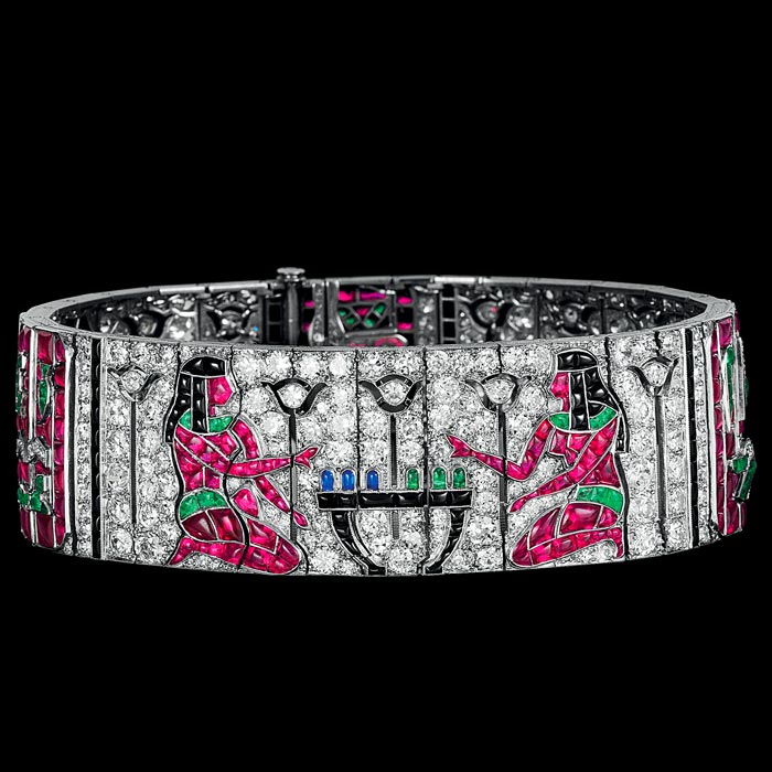 bijoux-egypte-van-cleef-and-arpels-mise-en-avant