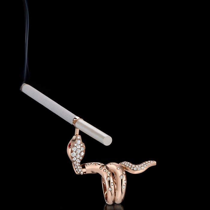 tabbah-smoking-ring-cigarette-