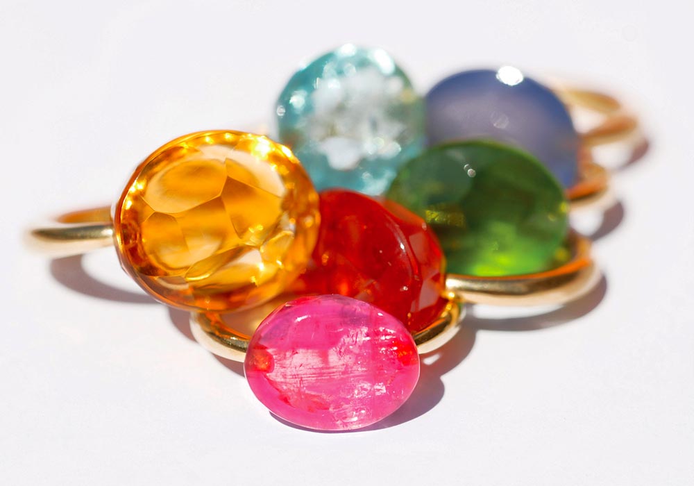 "Cabochon" rings in colored gemstones by Marie-Hélène de Taillac
