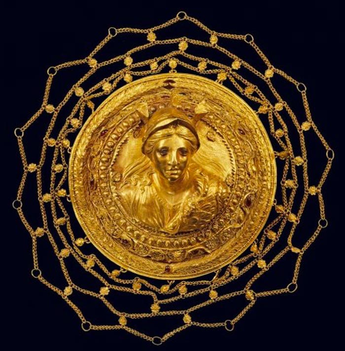 greek-jewelry-bun-cover-benaki-museum-athens-sandrine-merle-the-french-jewelry-post