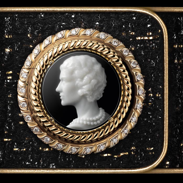 chanel-montre-bouton-camee