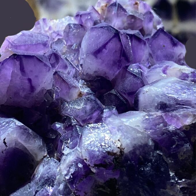 vernet-la-varenne-maison-amethyste-auvergne-sandrine-merle-the-french-jewelry-post