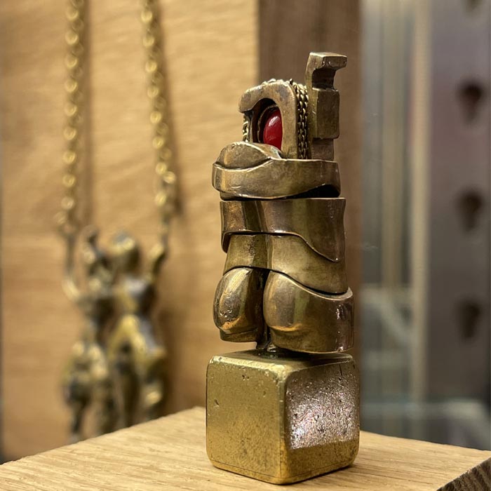 flea-market-paris-saint-ouen-jewelry-berrocal-andrea-guinez-sandrine-merle-the-french-jewelry-post--sandrine-merle-the-french-jewelry-post