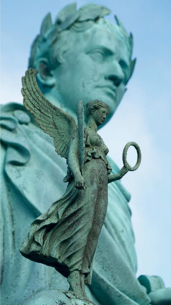 Napoleon and the Winged Victory © David Bordes