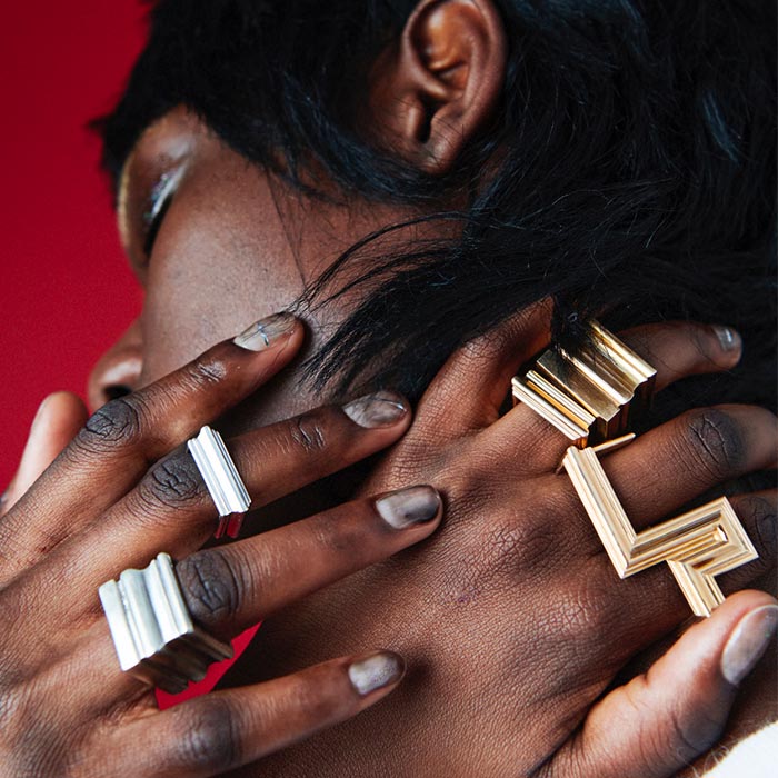 mathias-kiss-bague-dangleterre-numero-mise-en-avant